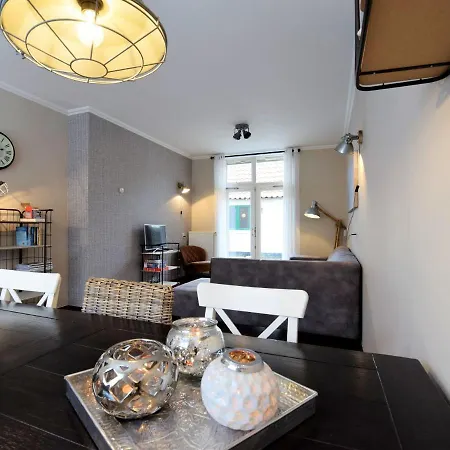 펜션 Attractive Holiday House In Katwijk Near The Beach 카트베이크안제이