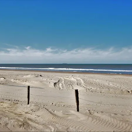 Attractive Holiday House In Katwijk Near The Beach * 카트베이크안제이